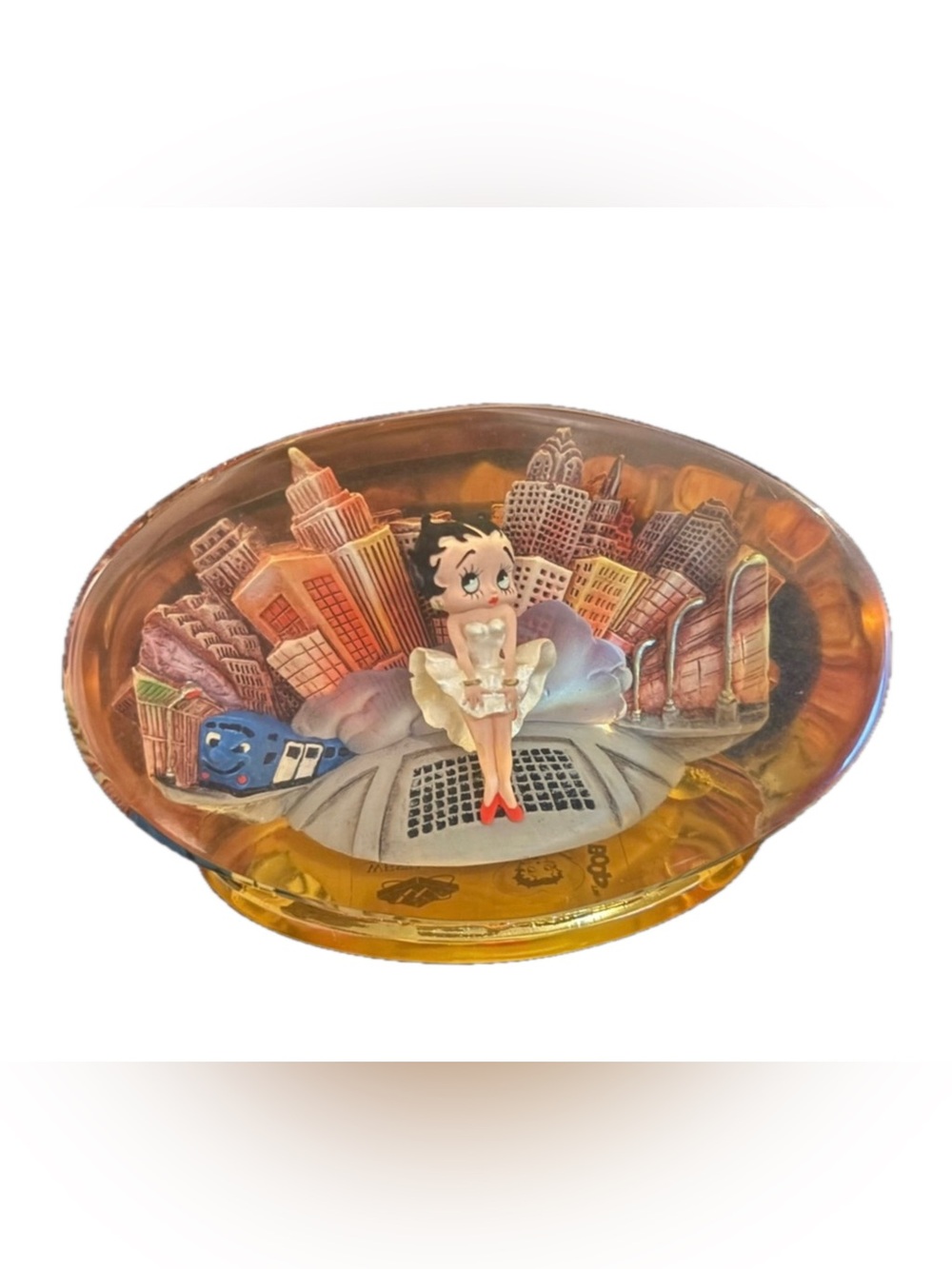 Betty Boop Cityscape Snow Globe